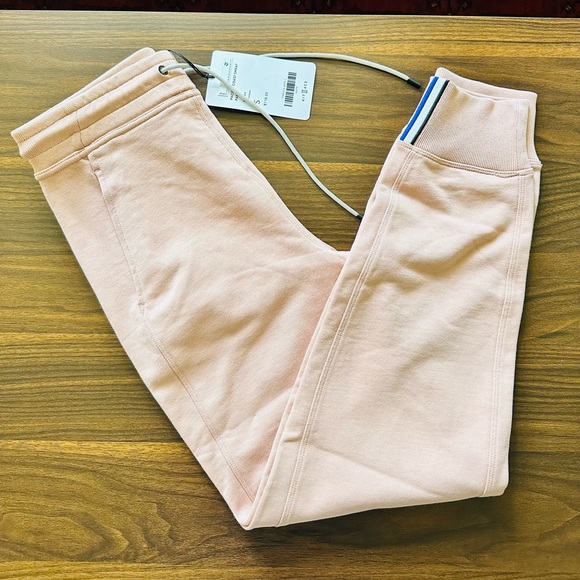 Kit and Ace Sweatpants - Picture 4 of 5